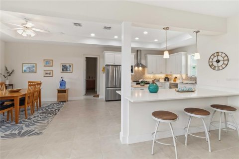 Villa ou maison à vendre à Apollo Beach, Floride: 3 chambres, 195.84 m2 № 2143071 - photo 7