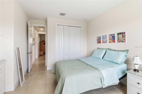 Villa ou maison à vendre à Apollo Beach, Floride: 3 chambres, 195.84 m2 № 2143071 - photo 19