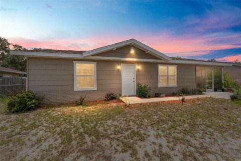 House in Ocala, Florida 2 bedrooms, 84.73 sq.m. № 1781042 - photo 1