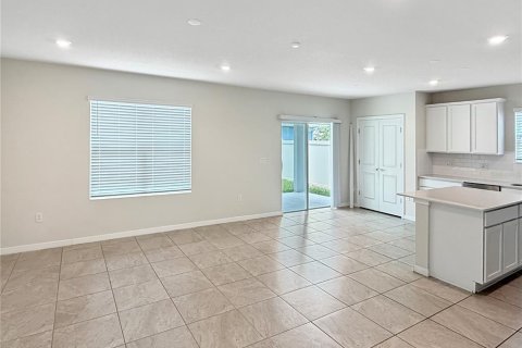 House in Kissimmee, Florida 4 bedrooms, 202.34 sq.m. № 2277647 - photo 5