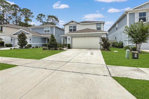 House in Kissimmee, Florida 4 bedrooms, 202.34 sq.m. № 2277647 - photo 2