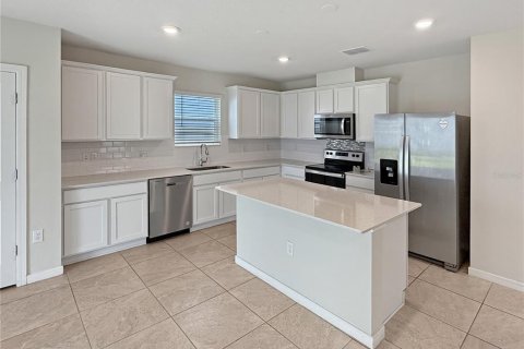 House in Kissimmee, Florida 4 bedrooms, 202.34 sq.m. № 2277647 - photo 7