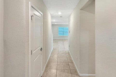 House in Kissimmee, Florida 4 bedrooms, 202.34 sq.m. № 2277647 - photo 4