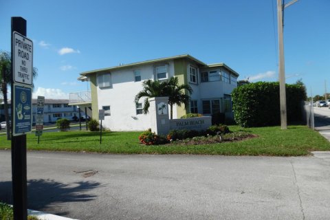 Condominio en venta en Boynton Beach, Florida, 2 dormitorios, 67.73 m2 № 856000 - foto 1
