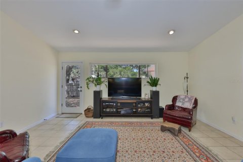 Casa en venta en Saint Petersburg, Florida, 3 dormitorios, 162.86 m2 № 2167362 - foto 13