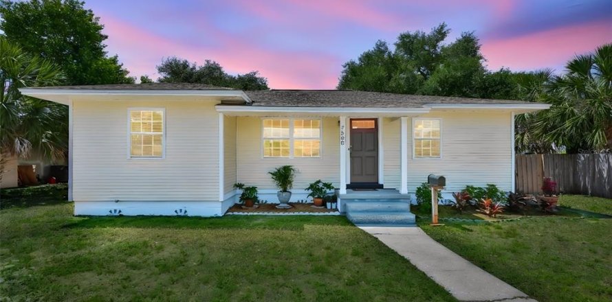 Casa en Saint Petersburg, Florida 3 dormitorios, 162.86 m2 № 2167362