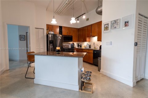 Снять в аренду кондоминиум в Майами, Флорида 2 спальни, 119.66м2, № 1956776 - фото 11