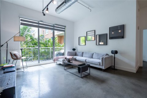 Снять в аренду кондоминиум в Майами, Флорида 2 спальни, 119.66м2, № 1956776 - фото 7