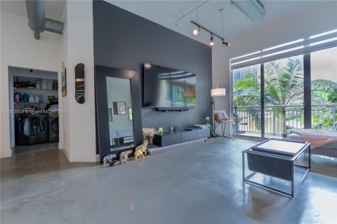 Снять в аренду кондоминиум в Майами, Флорида 2 спальни, 119.66м2, № 1956776 - фото 4