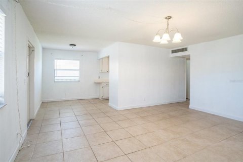 Condo in Sun City Center, Florida, 2 bedrooms  № 1526441 - photo 3