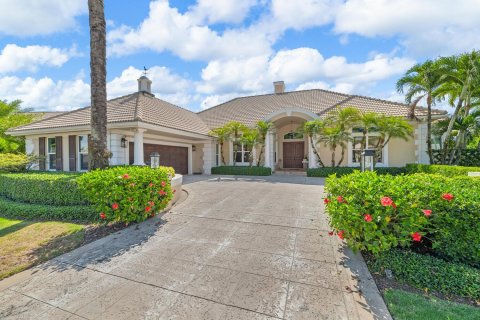House in Wellington, Florida 3 bedrooms, 294.22 sq.m. № 1146565 - photo 1