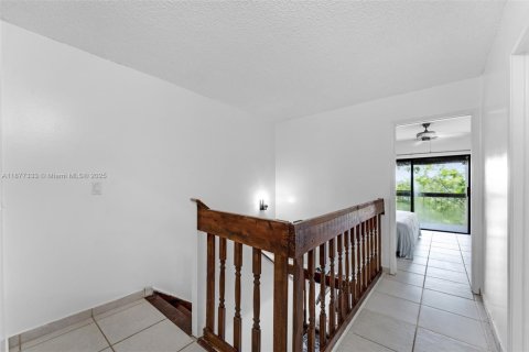 Adosado en venta en Miami, Florida, 3 dormitorios, 142.7 m2 № 1929496 - foto 16