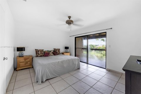 Adosado en venta en Miami, Florida, 3 dormitorios, 142.7 m2 № 1929496 - foto 24