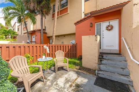 Adosado en venta en Miami, Florida, 3 dormitorios, 142.7 m2 № 1929496 - foto 3