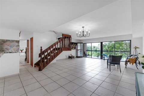 Adosado en venta en Miami, Florida, 3 dormitorios, 142.7 m2 № 1929496 - foto 7