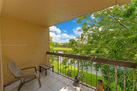 Adosado en venta en Miami, Florida, 3 dormitorios, 142.7 m2 № 1929496 - foto 30