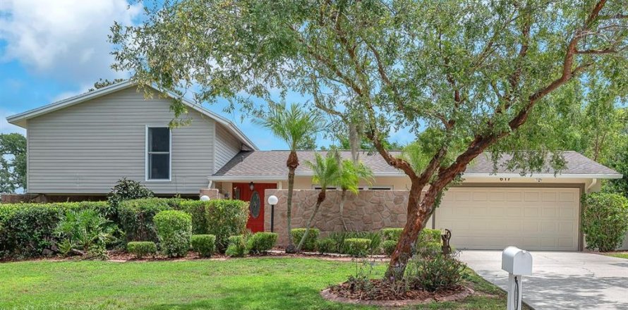 Villa ou maison à Brandon, Floride 4 chambres, 185.25 m2 № 1822485