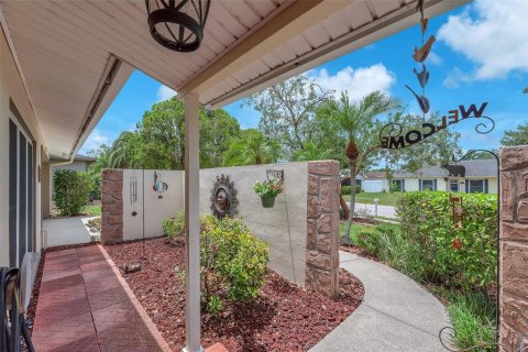 Villa ou maison à vendre à Brandon, Floride: 4 chambres, 185.25 m2 № 1822485 - photo 6