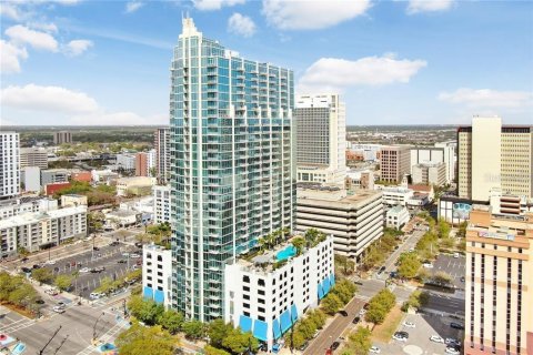 Condo in Tampa, Florida, 1 bedroom  № 1757599 - photo 1