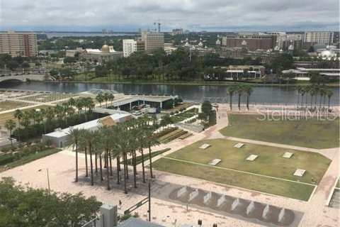 Condo in Tampa, Florida, 1 bedroom  № 1757599 - photo 21