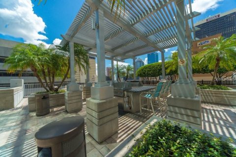Condo in Tampa, Florida, 1 bedroom  № 1757599 - photo 5