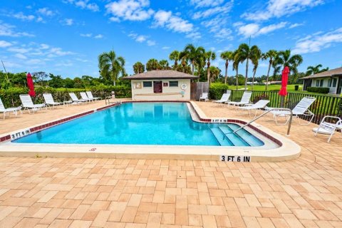Condo in Sarasota, Florida, 1 bedroom № 2402720 - photo 23