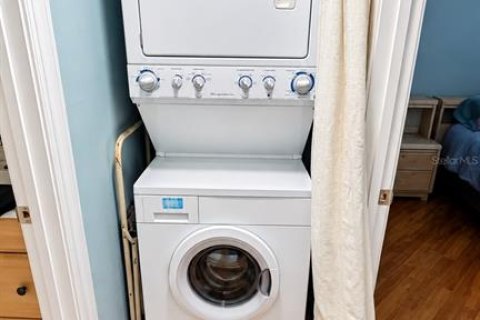 Condo in Sarasota, Florida, 1 bedroom № 2402720 - photo 18