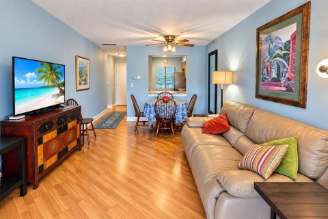 Condo in Sarasota, Florida, 1 bedroom № 2402720 - photo 9