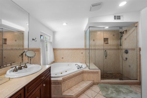 Villa ou maison à vendre à Miami, Floride: 4 chambres, 193.33 m2 № 2076047 - photo 21