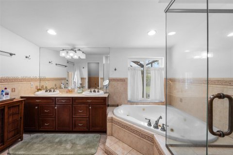 Villa ou maison à vendre à Miami, Floride: 4 chambres, 193.33 m2 № 2076047 - photo 22