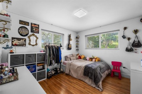 Villa ou maison à vendre à Miami, Floride: 4 chambres, 193.33 m2 № 2076047 - photo 25