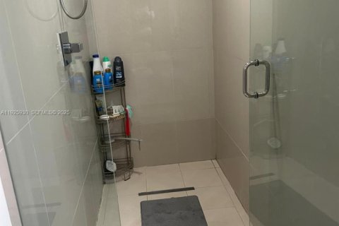 Condominio en venta en Doral, Florida, 1 dormitorio, 72.19 m2 № 1986366 - foto 17