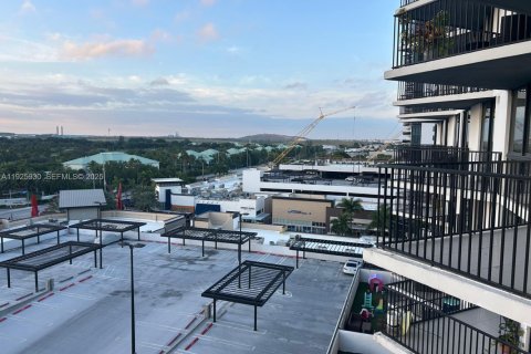 Condominio en venta en Doral, Florida, 1 dormitorio, 72.19 m2 № 1986366 - foto 19