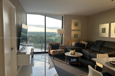 Condominio en venta en Doral, Florida, 1 dormitorio, 72.19 m2 № 1986366 - foto 4