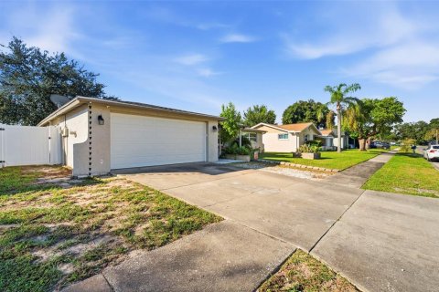 Villa ou maison à vendre à New Port Richey, Floride: 3 chambres, 127 m2 № 2428786 - photo 20