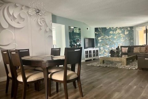 Condo in Lauderhill, Florida, 3 bedrooms  № 2242600 - photo 3