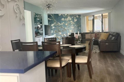Condo in Lauderhill, Florida, 3 bedrooms  № 2242600 - photo 2