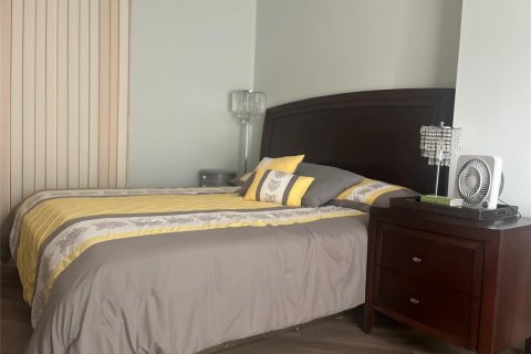 Condo in Lauderhill, Florida, 3 bedrooms  № 2242600 - photo 6