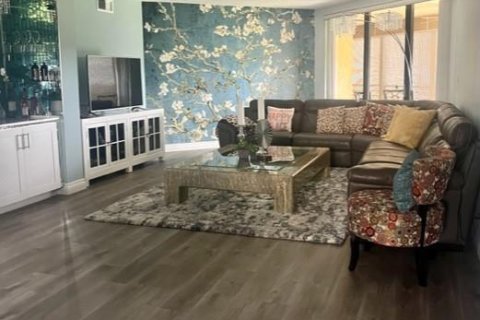Condo in Lauderhill, Florida, 3 bedrooms  № 2242600 - photo 5