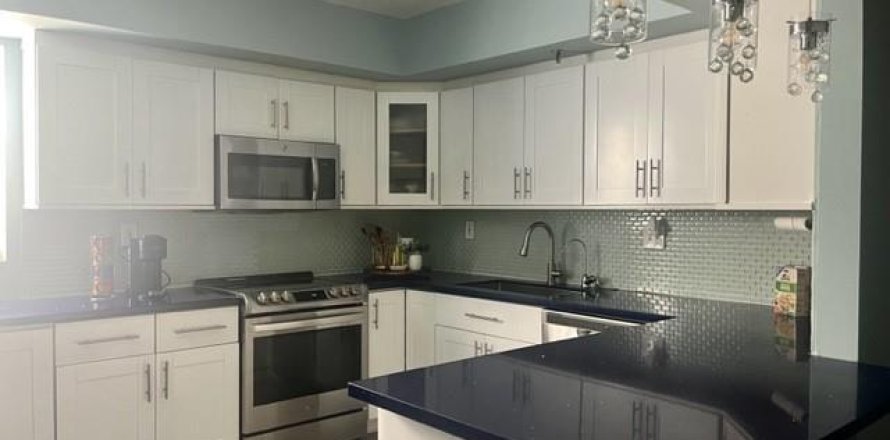 Condo in Lauderhill, Florida, 3 bedrooms  № 2242600