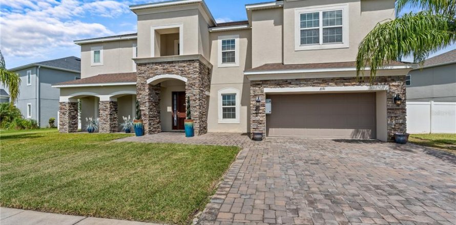 House in Orlando, Florida 6 bedrooms, 451.23 sq.m. № 1915915