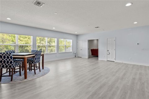 House in Orlando, Florida 6 bedrooms, 451.23 sq.m. № 1915915 - photo 23