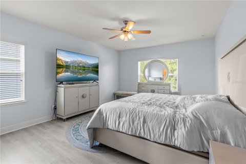 House in Orlando, Florida 6 bedrooms, 451.23 sq.m. № 1915915 - photo 30