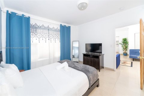 Condo in Miami Beach, Florida, 1 bedroom № 1959225 - photo 11