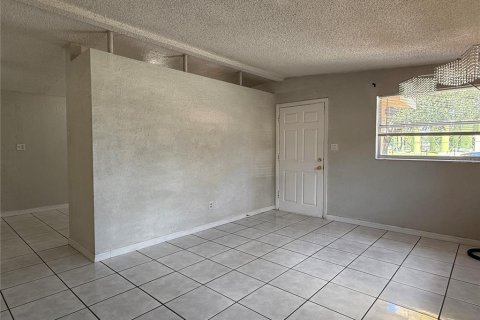 Apartamento en alquiler en Tampa, Florida, 3 dormitorios, 97.55 m2 № 1880582 - foto 7
