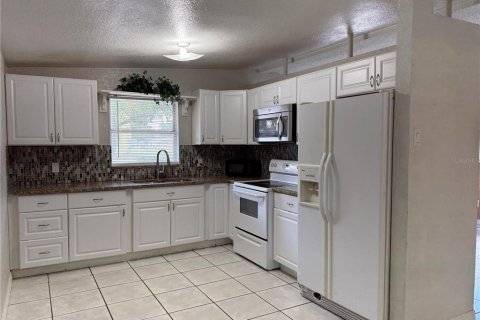 Apartamento en alquiler en Tampa, Florida, 3 dormitorios, 97.55 m2 № 1880582 - foto 13