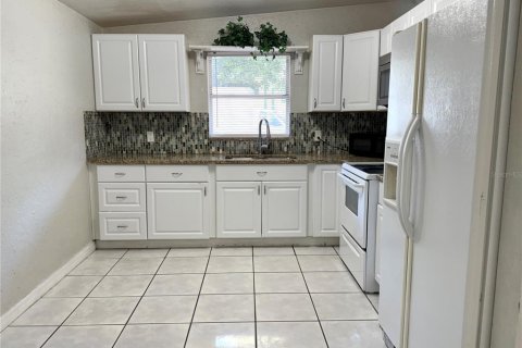 Apartamento en alquiler en Tampa, Florida, 3 dormitorios, 97.55 m2 № 1880582 - foto 11