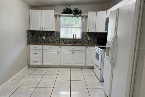 Apartamento en alquiler en Tampa, Florida, 3 dormitorios, 97.55 m2 № 1880582 - foto 12