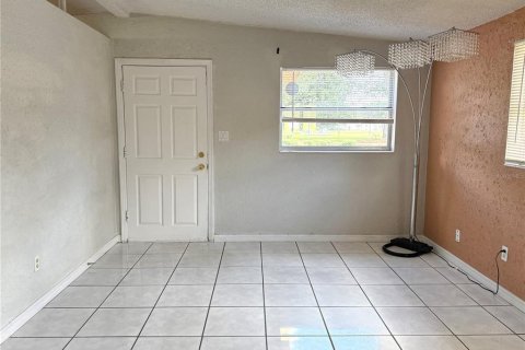 Apartamento en alquiler en Tampa, Florida, 3 dormitorios, 97.55 m2 № 1880582 - foto 10