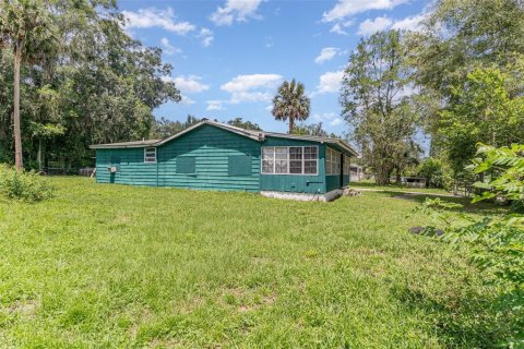 House in Ocala, Florida 2 bedrooms, 118.91 sq.m. № 1914922 - photo 1